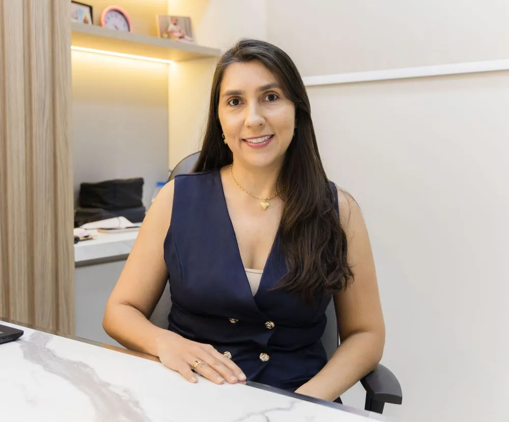 Dra. Caroline Carvalho, cirurgiã-dentista do Instituto Carvalho
