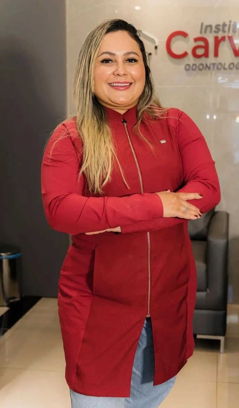 Samara, técnica do Instituto Carvalho